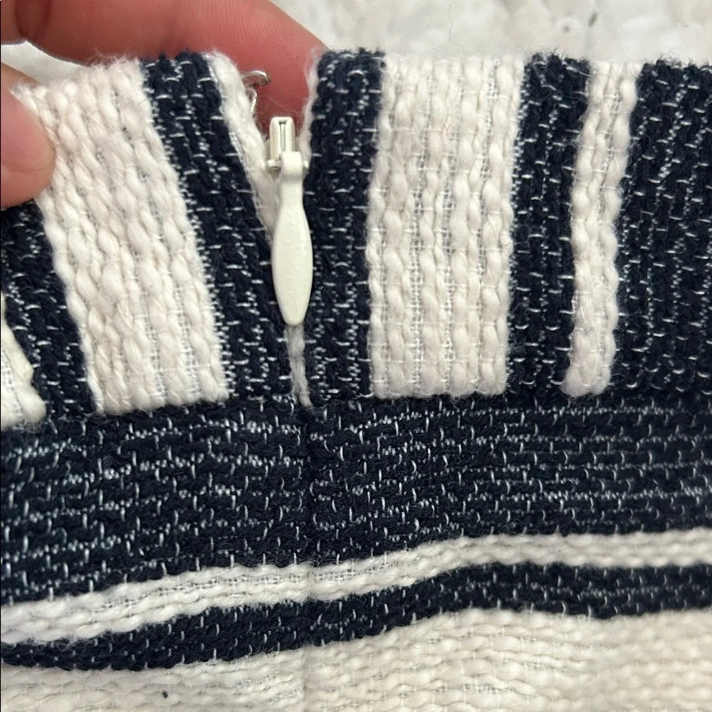 Banana Republic Blue and White Striped A-Line Skirt - Picture 4 of 5